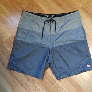 Billabong boardshorts